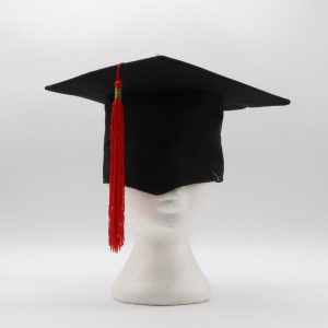 כובע סיום לימודים