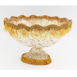 קערת חינה מעוטרת